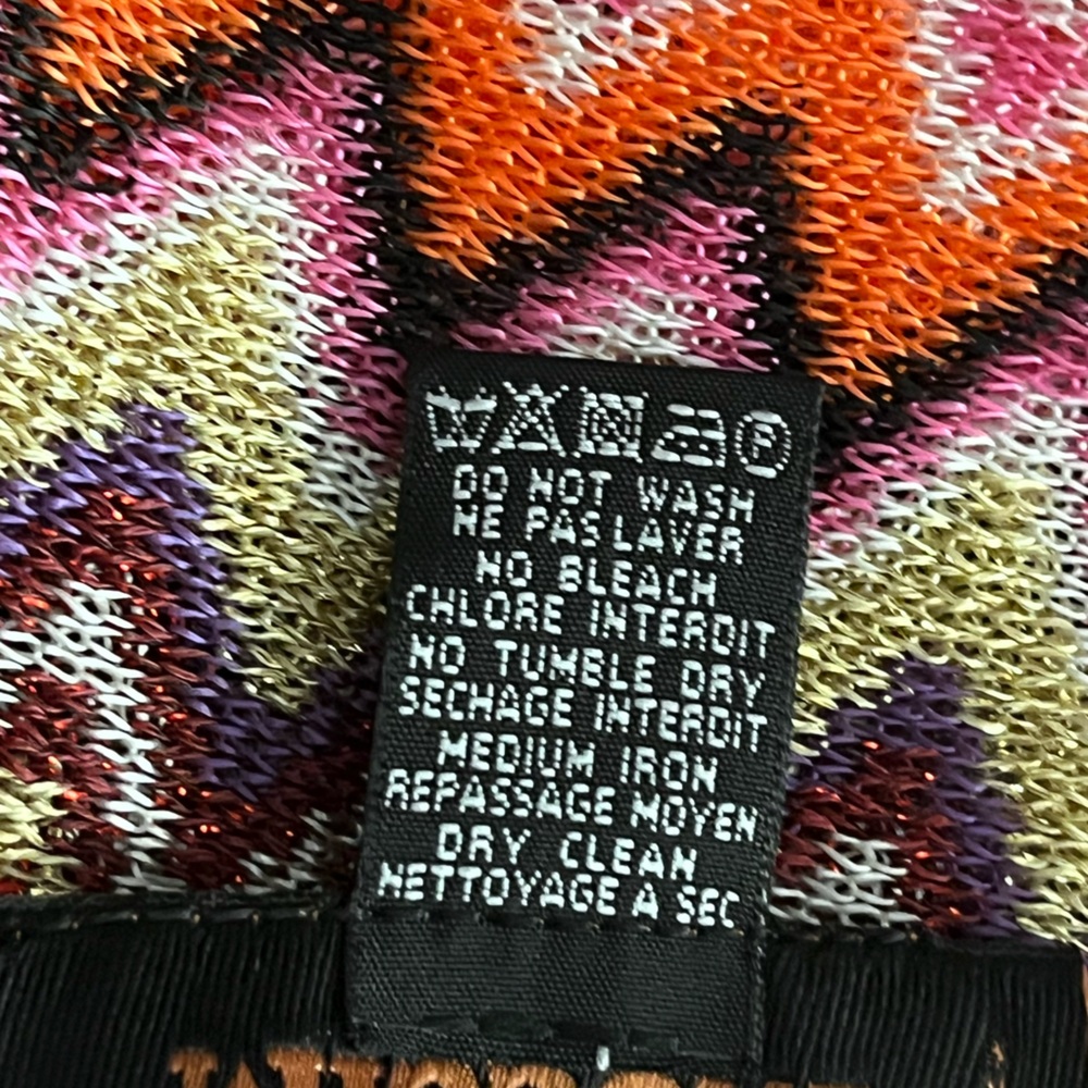 MISSONI Zigzag Patterned Scarf - Red, Pink, Black, Purple, Gold Vibrant colors - Picture 9 of 9